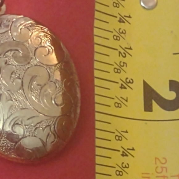 Vintage Women's brooch locket - Picture 10 of 12